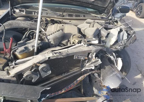 2007 Mercury Grand Marquis Gs z USA, uszkodzony, nr VIN 2MEFM74V57X618289